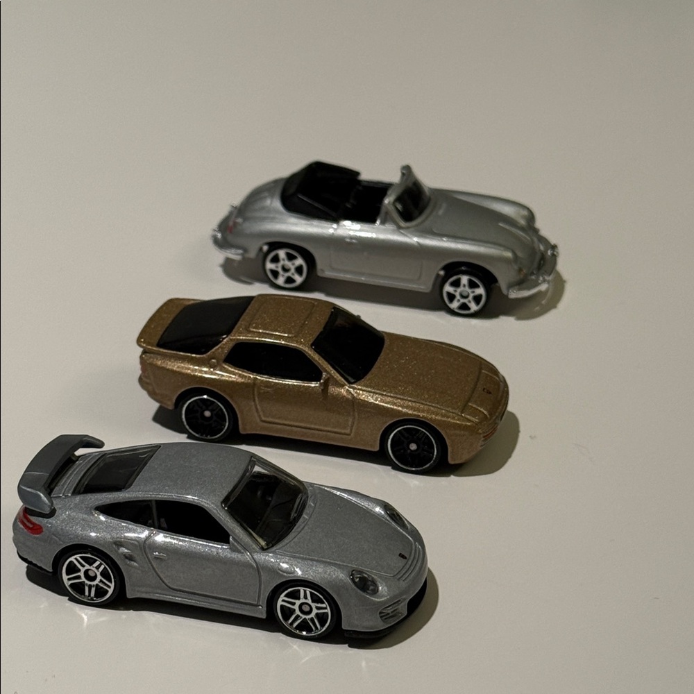 Porsche Hot Wheels & Maisto Die cast Porsche Cars set of 3 silver & gold  1:64